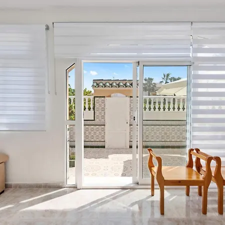 Дом отдыха Villa-capricho Playa - Caprice *